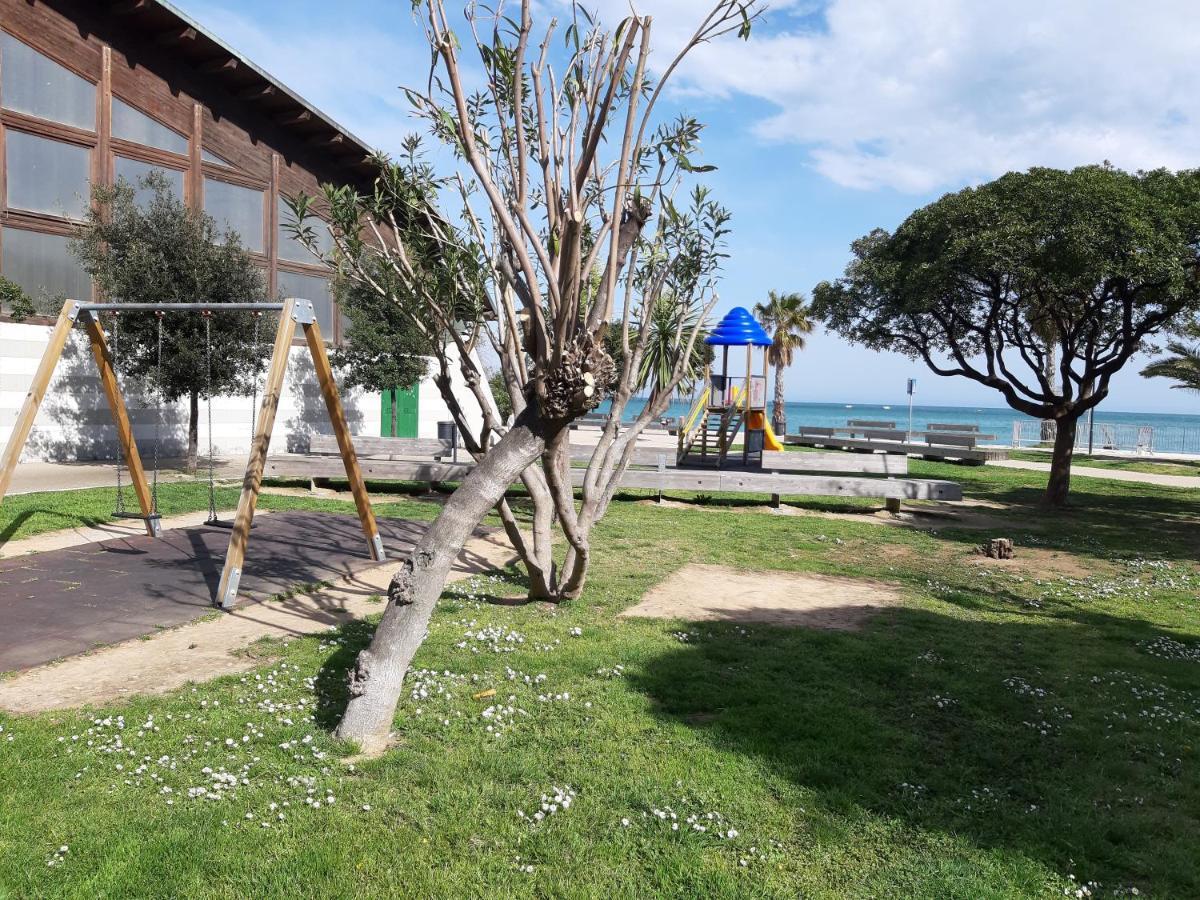 Lamberti Beach Apartment - 150 M From The Sea - Just Renewed - Wifi Savona Exterior photo
