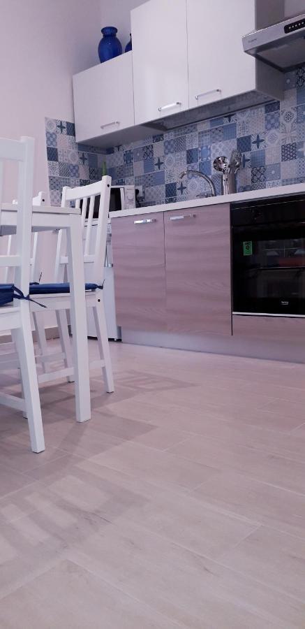 Lamberti Beach Apartment - 150 M From The Sea - Just Renewed - Wifi Savona Exterior photo