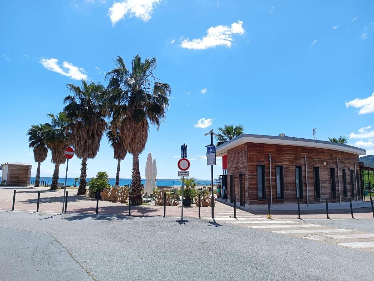 Lamberti Beach Apartment - 150 M From The Sea - Just Renewed - Wifi Savona Exterior photo