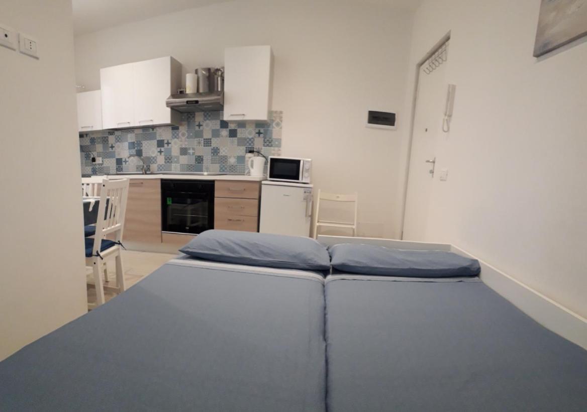 Lamberti Beach Apartment - 150 M From The Sea - Just Renewed - Wifi Savona Exterior photo
